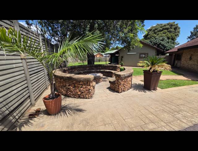 3 BEDROOM FREEHOLD FOR SALE IN PROTEA PARK